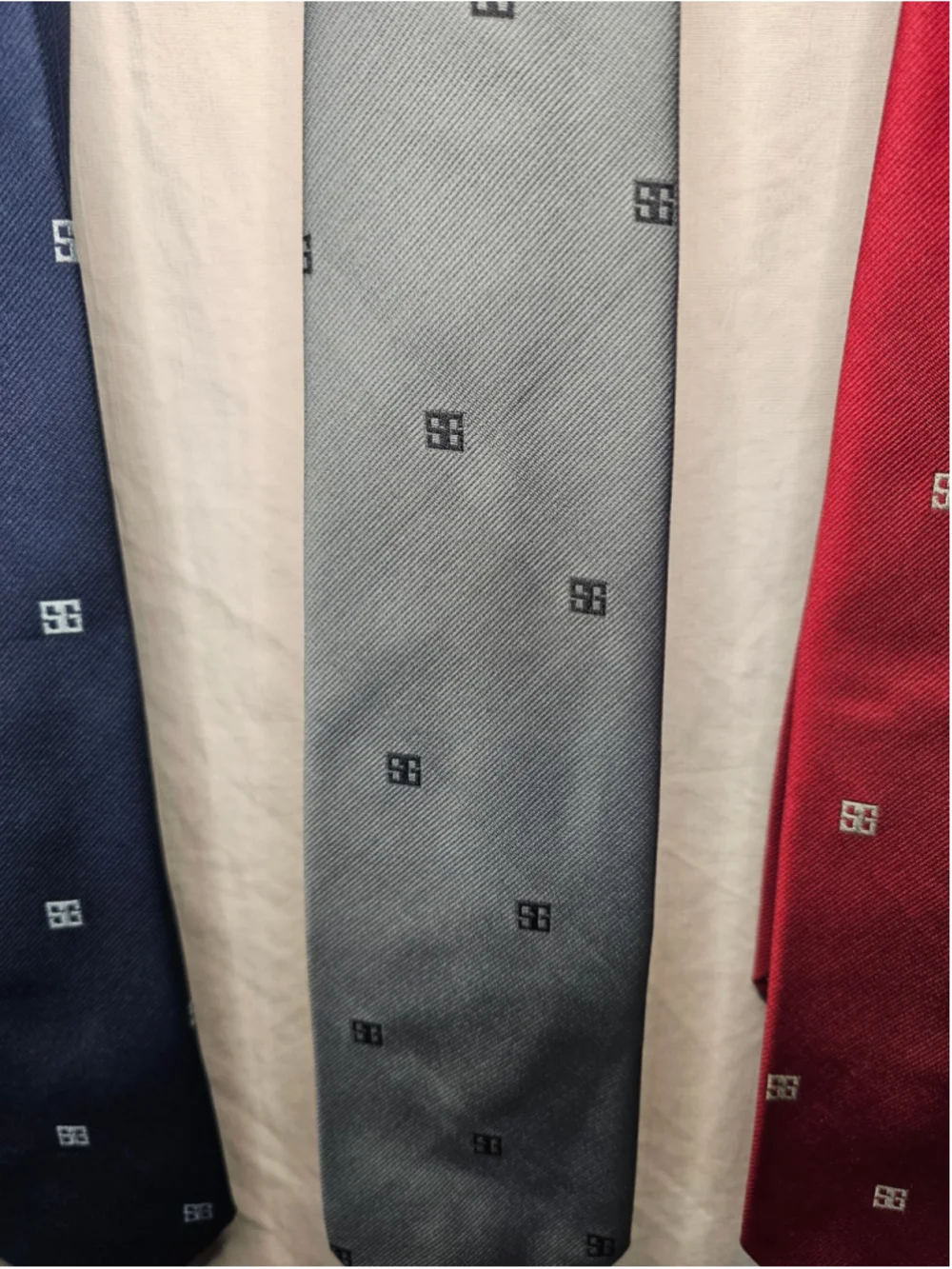 Givenchy Monsieur Silk Blend Tie Vintage Lot 3 Navy Grey Red 4G Monogram Italy